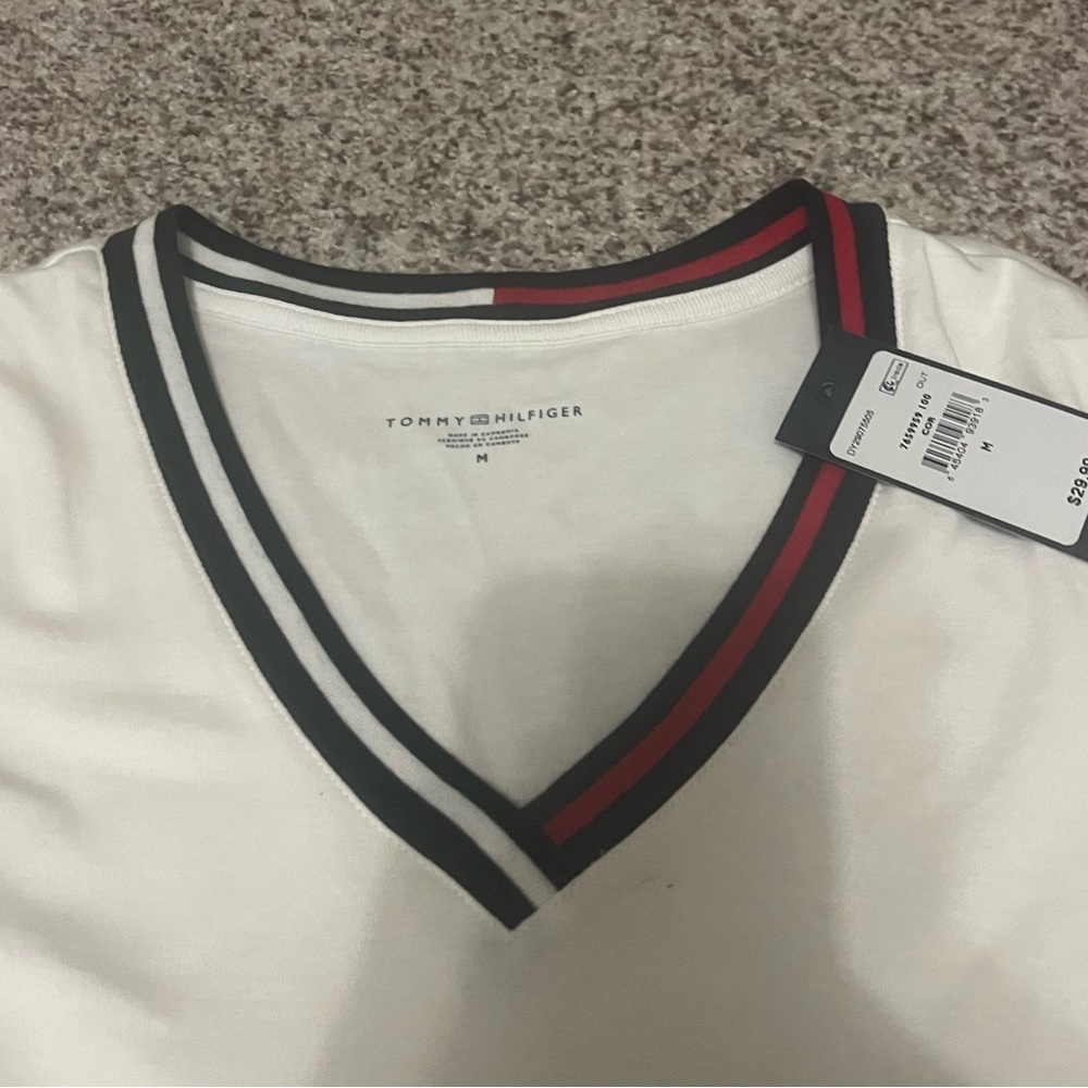 Tommy Hilfiger shirt size medium